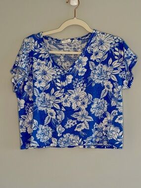 C&C California Blue Floral V-Neck Blouse L Coastal Linen